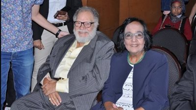 يحيى الفخراني: زوجتي لميس كانت مجتهدة عني في كلية الطب بس أنا كنت بعرف أجيب تقديرات