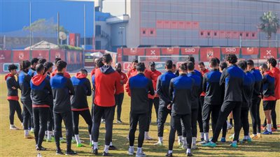 مران الأهلي.. محاضرة وتقسيمة قوية وتدريب شاق للحراس