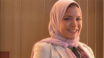 فوز المصرية سارة حجي بجائزة أفضل بحث عن السرطان بألمانيا 