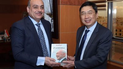 الزلاط: فرص كبيرة للتعاون الصناعي مع سنغافورة كشريك استراتيجي