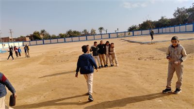 سؤال التوصيل صعب.. تلاميذ رابعة ابتدائي بأسيوط ينتهون من أداء امتحان الإنجليزي | فيديو 