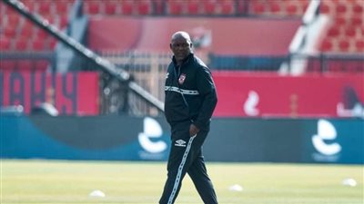 موسيماني يفاضل بين هذا الثنائي لتعويض غياب أكرم توفيق عن الأهلي بالمونديال