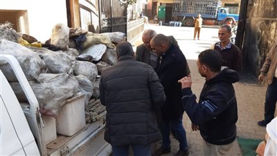 ضبط ٣ أطنان لحوم ودواجن فاسدة بسوق الثلاثاء بأوسيم | فيديو