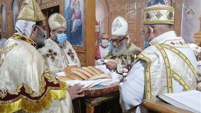 أقباط بورسعيد يؤدون قداس عيد الغطاس المجيد| صور