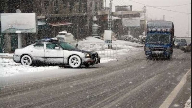 عاصفة ثلجية قاسية