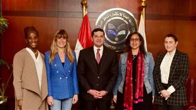 رئيس هيئة الاستثمار يلتقي وفدًا من رواد الأعمال بمركز legatum