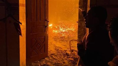 القصة الكاملة لحريق مسجد منفلوط بأسيوط.. والأوقاف تكشف تفاصيل وحجم الخسائر | فيديو 