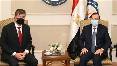 وزير البترول يبحث سبل التعاون مع هيئة ميناء أنتويرب البلجيكى العالمي