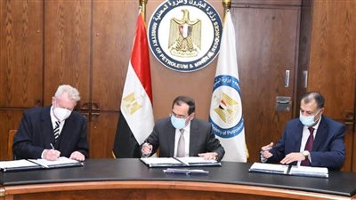 اتفاقيتان جديدتان للبحث عن البترول بالصحراء الشرقية والغربية باستثمارات 506 ملايين دولار