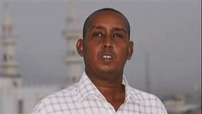 صحفي من الصومال ينجو من 5 هجمات انتحارية