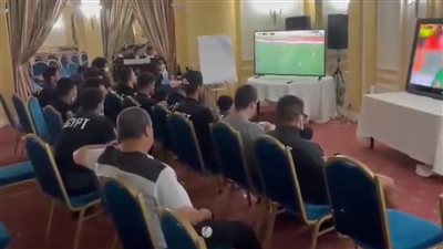 لاعبو المنتخب الوطني يتابعون مباراة الجزائر وكوت ديفوار | فيديو