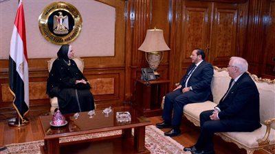  التجارة والصناعة تبحث تعزيز التعاون المشترك بين مصر والمملكة المتحدة