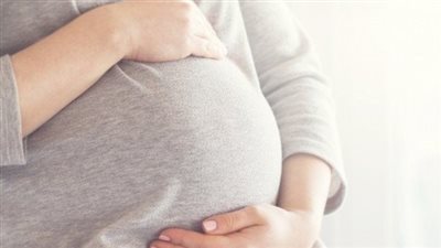 استشاري: لقاح كورونا مهم للمرأة الحامل ولكن بشروط
