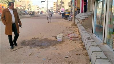 رئيس حي البدرشين يتابع أعمال تطوير شارع النيل السعيد | صور