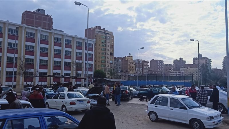 جاني من سوق السيارات