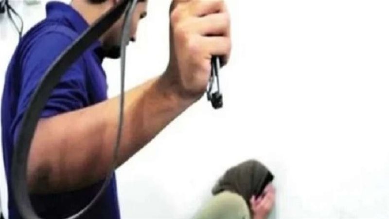 تعدى على فتاة بالضرب