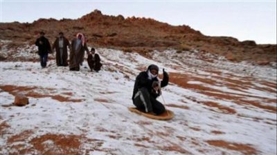 سحب رعدية.. درجات الحرارة تواصل الانخفاض في السعودية