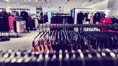 300 مليار جنيه حجم تجارة الملابس والمفروشات في مصر