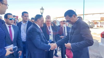 سفير إندوسيا وأمين جائزة خليفة يشاركان بافتتاح مهرجان التمور الدولي بسيوة