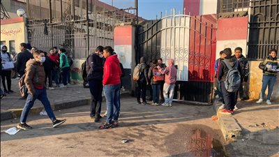 بث مباشر.. فرحة طلاب أولى ثانوي بالدقهلية بسهولة امتحان العربي 