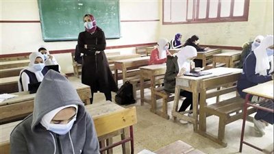 تباين آراء طلاب أولي ثانوي ببني سويف عن امتحان اللغة العربية | فيديو 