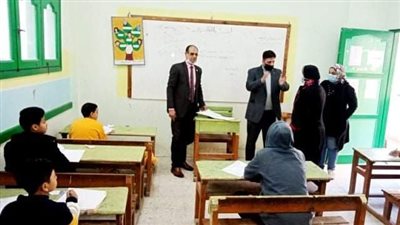 الوكيل الشرعي للإسكندرية يتفقد ختام امتحانات الشهادة الابتدائية بالراشدين