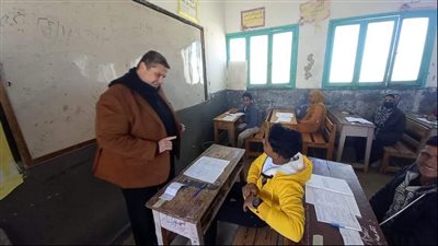 وكيل تعليم شمال سيناء يتفقد مدارس الشيخ زويد بأول أيام الامتحانات 