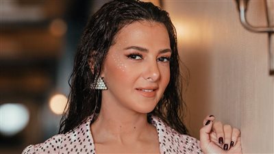 دنيا سمير غانم بإطلالة رقيقة في أحدث جلسة تصوير