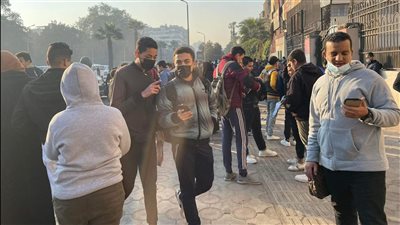 انطلاق امتحانات طلاب الصف الأول الثانوي وسط إجراءات احترازية مشددة|فيديو