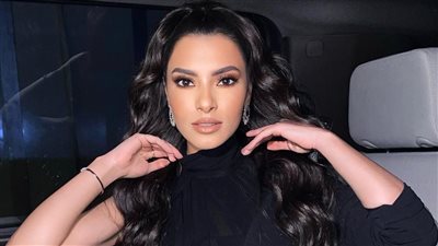 كارمن سليمان بالأسود في أحدث جلسة تصوير