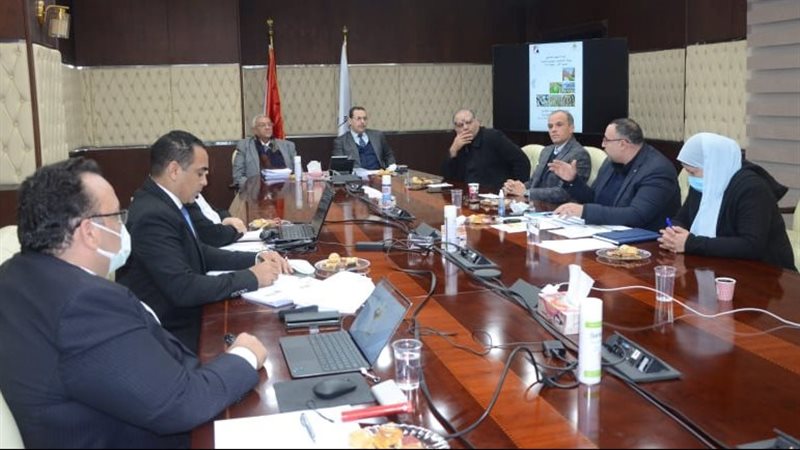 متابعة أعمال وحدة