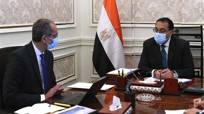 رئيس الوزراء ووزير