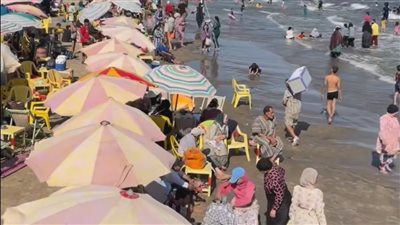 زحام شديد في دمياط الجديدة.. لافتة 