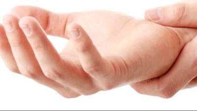 6 أسباب وراء الإصابة برعشة اليدين 