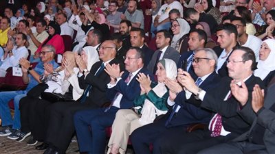 قنصوة ومحافظ الإسكندرية يشهدان انطلاق الموسم الصيفي للمسرح 