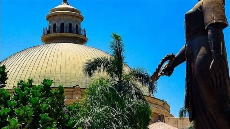 جامعة القاهرة 