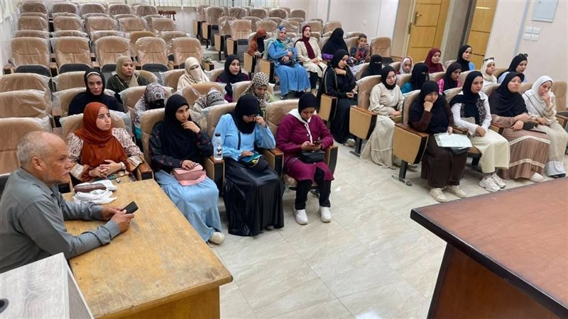 فتح فصول محو الأمية