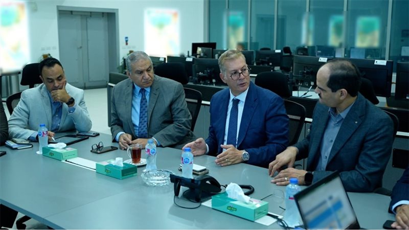 وزير البترول يتفقد