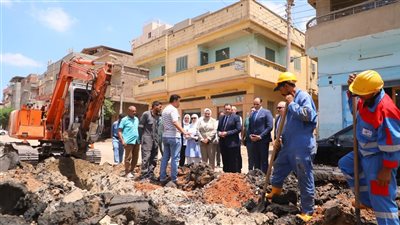 محافظ دمياط يتابع ميدانيا أعمال إمداد خط الغاز الطبيعي بمدينة السرو