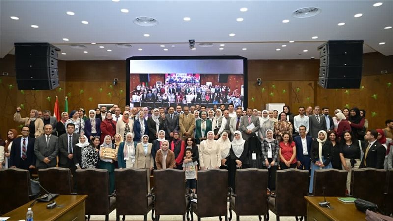 منتدى جامعة القاهرة