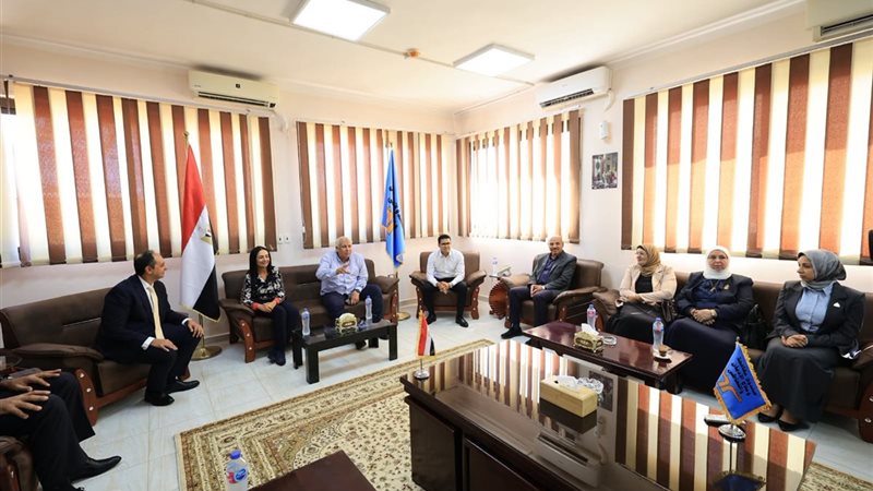 وزيرة التضامن ومحافظ