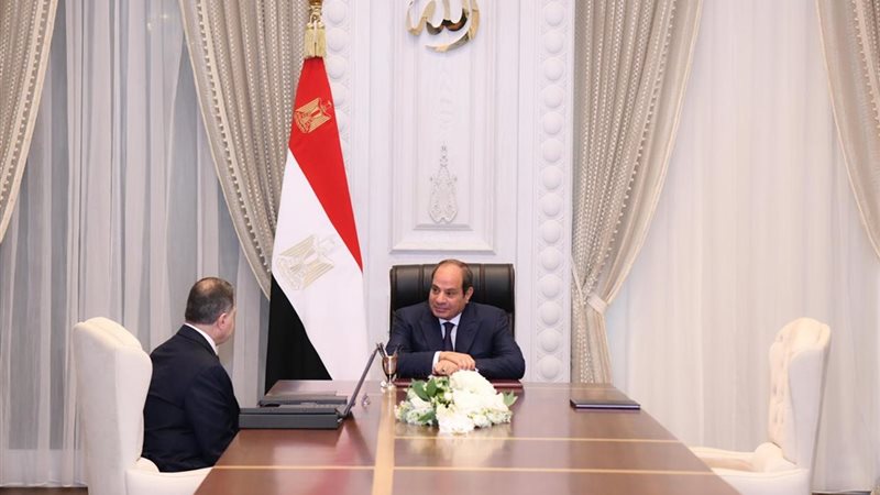 الرئيس السيسي ووزير