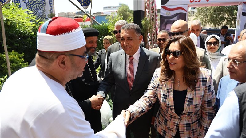 وزير التنمية المحلية