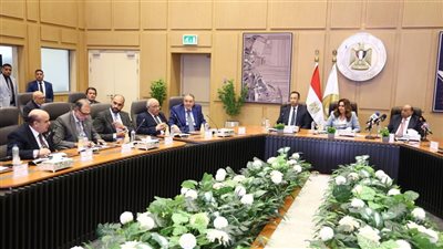 وزيرا التنمية المحلية والاتصالات وتكنولوجيا المعلومات يطلقان خدمة 
