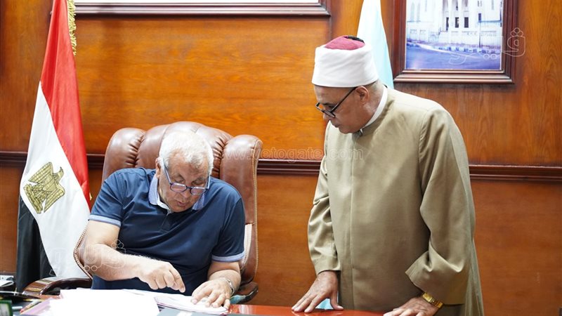 محافظ مطروح يهنئ