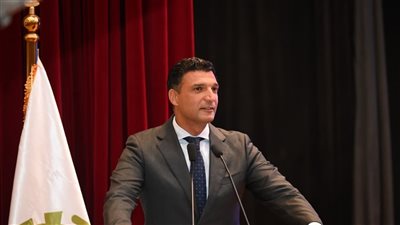 وزير الصناعة: التعليم الفني قاطرة النهوض بالصناعة.. والخريجون ركيزة مستقبل مصر 