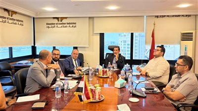 صناعة الجلود تبحث خطة المعارض والبعثات التجارية لفتح أسواق جديدة وزيادة الصادرات 