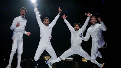 والدة لاعب منتخب مصر للسلاح تفسر حركة احتفال نجلها بعد فوزه على لاعب الاحتلال (فيديو)  