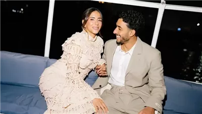 على يخت فاخر، عمر مرموش يشارك أول صورة مع زوجته قبل «اليوم الموعود»
