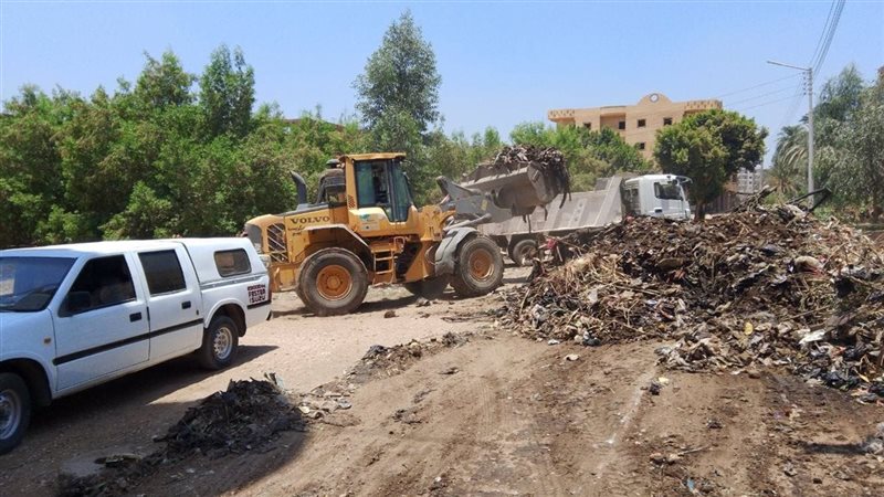 حملة نظافة بمحيط